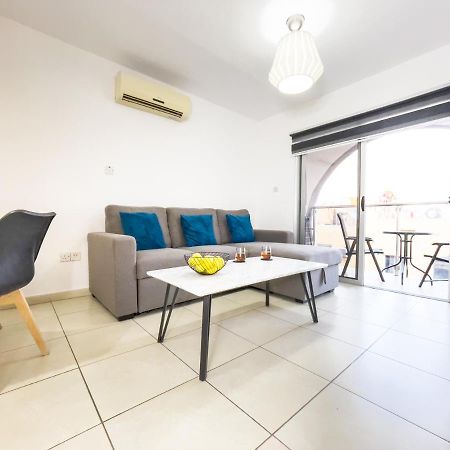 Pandora Holiday Apartment 아이아 나파 외부 사진