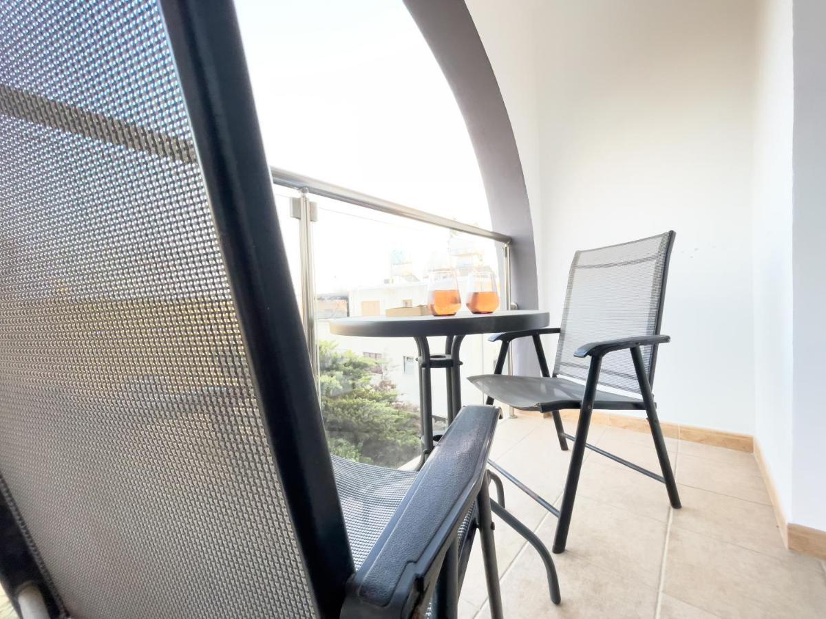 Pandora Holiday Apartment 아이아 나파 외부 사진