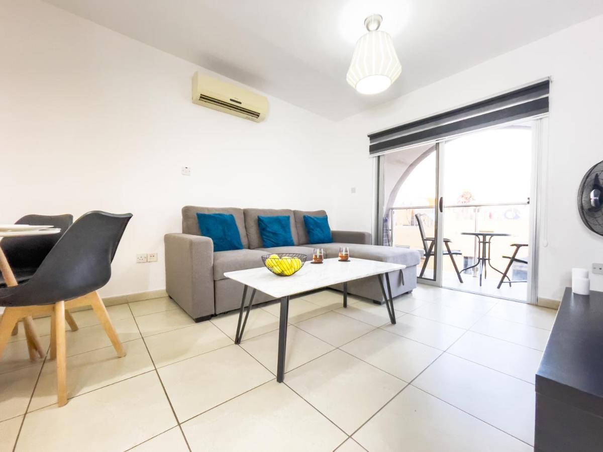 Pandora Holiday Apartment 아이아 나파 외부 사진